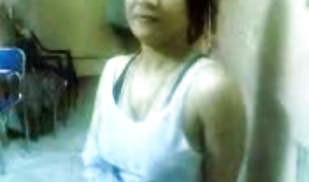 Cewek seksi video selingkuh sex japan Megan hujan dan Riley Reid bersama-sama merayakan