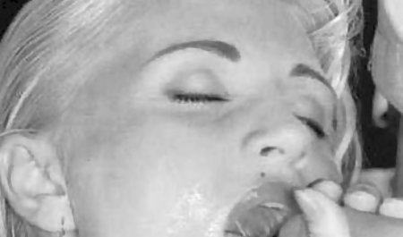 Sudut anak sekolah jepang porn pandang pertama bercinta dengan hope Howell 2 dari 2